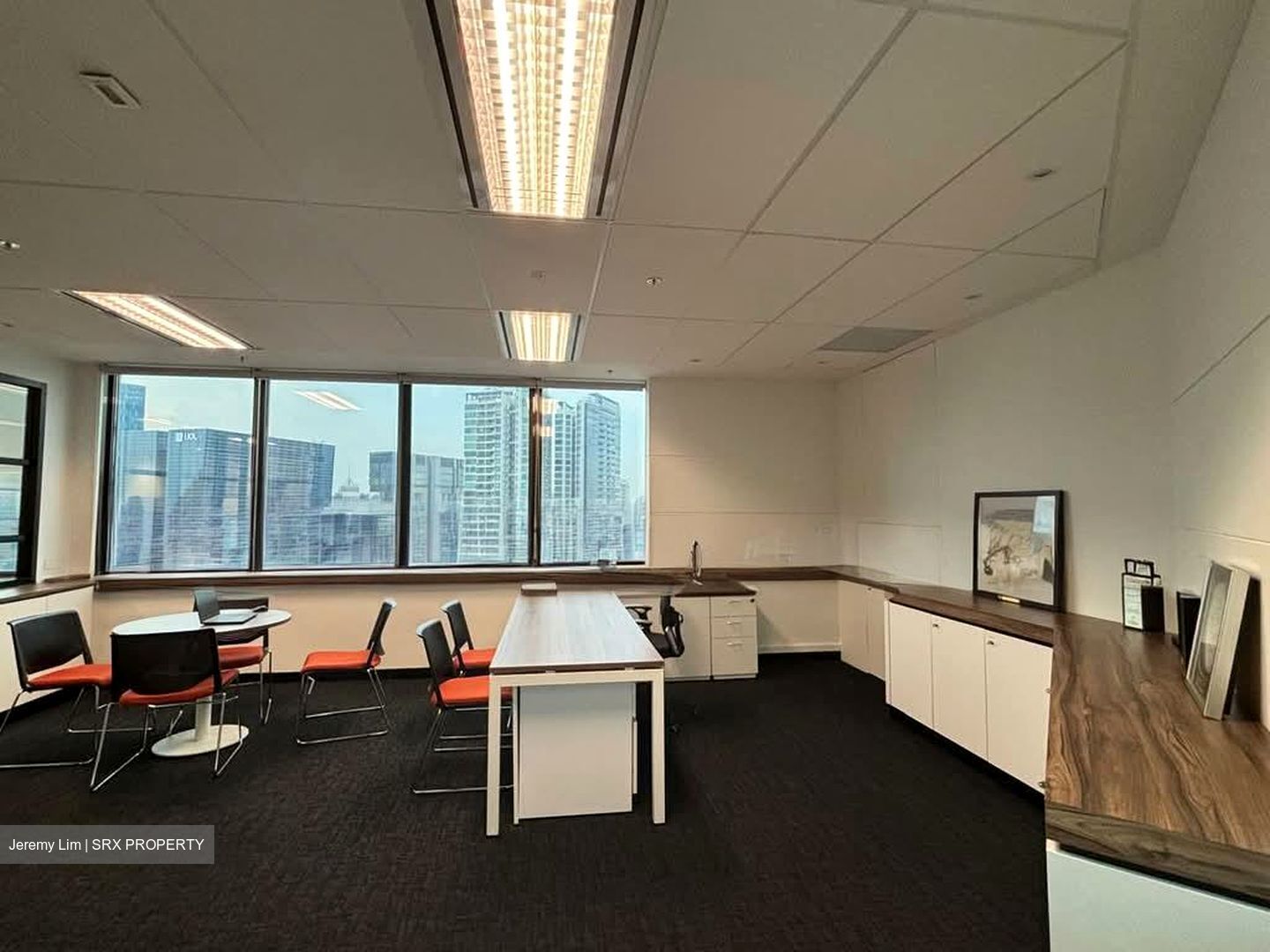 United Square (D11), Office #556552671